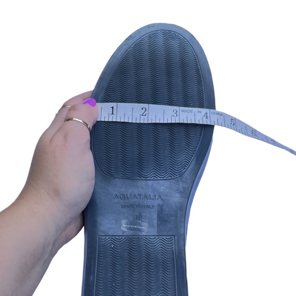 Aquatalia Leather Woven Slip Ons in Navy Size 10